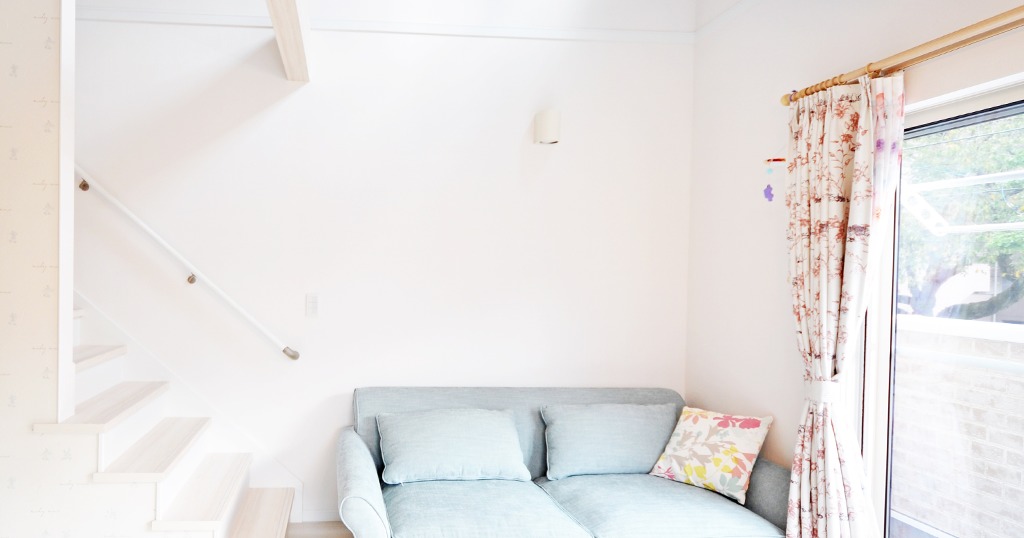 大きな吹抜けのあるナチュラルなおうち