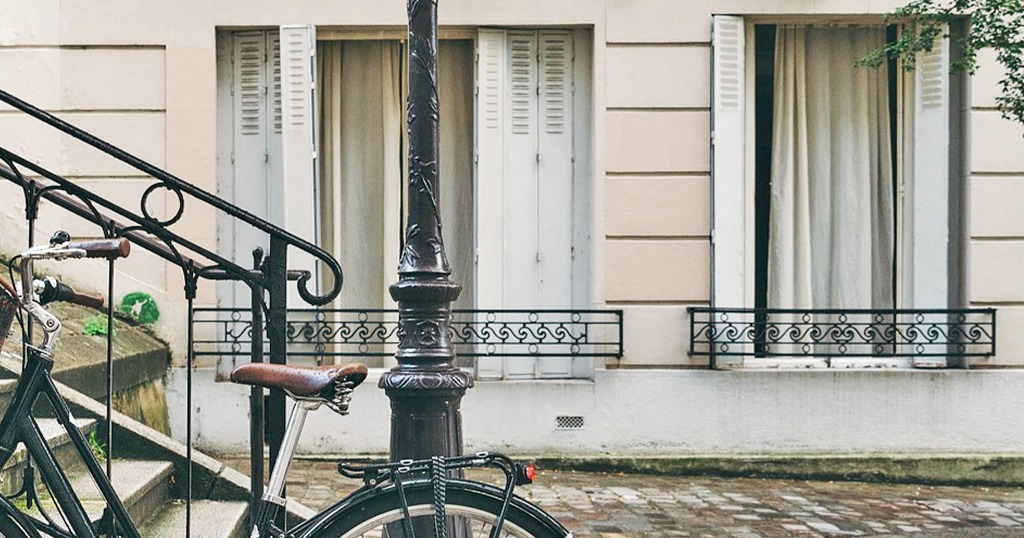 完成見学会/パリのアパルトマンをイメージした店舗併用住宅